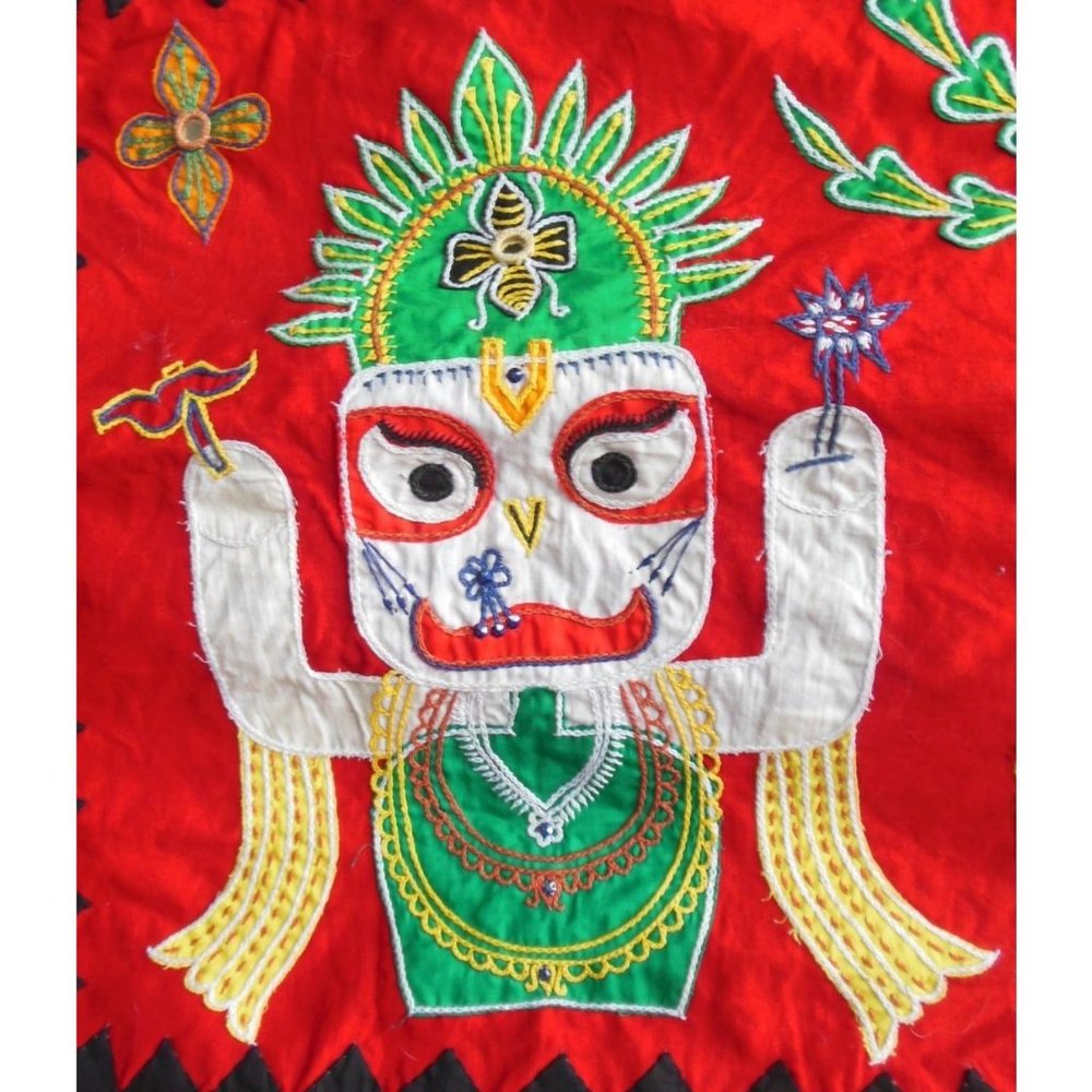 Hand Sewn Pipili Chandua Applique Wall Hanging Depicting Lord Jagannath and Othe - Picture 3 of 10